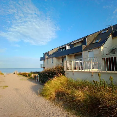 Apartamento Duplex Les Pieds Dans L' Eau Jullouville-les-Pins Exterior foto