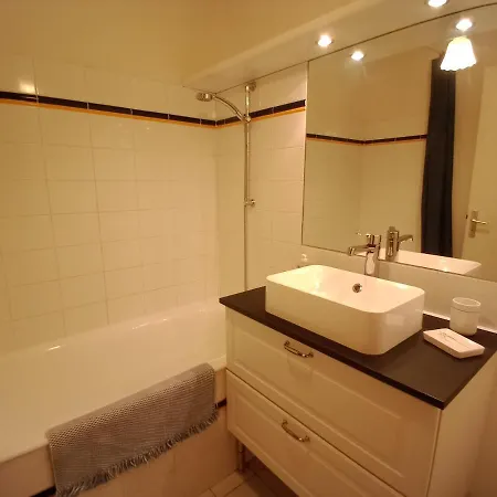 Apartamento Duplex Les Pieds Dans L' Eau Jullouville-les-Pins Exterior foto